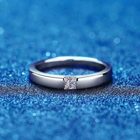 Dimond Ring Single Stone Silver 925 Band Simple Square Moissanite Ring SZ 9 NWT - Picture 2 of 8